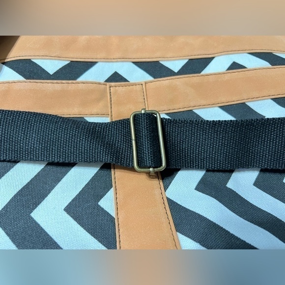 Black & Brown Chevron Tote Bag - Picture 8 of 12